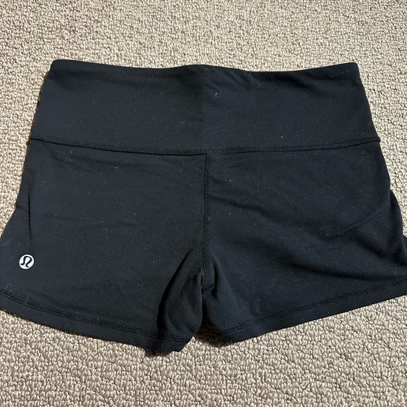 Lululemon shorts - Picture 6 of 6